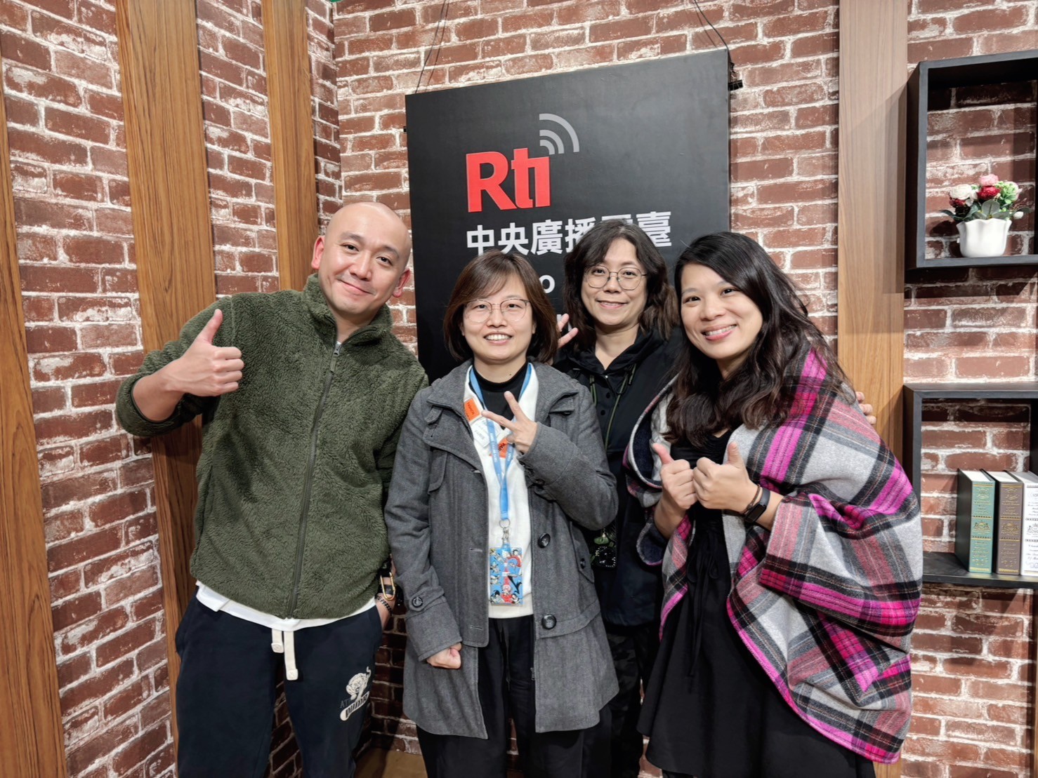 千人製作的驅動程式，解密《1624》劇場行政-王文妮/薛梅珠