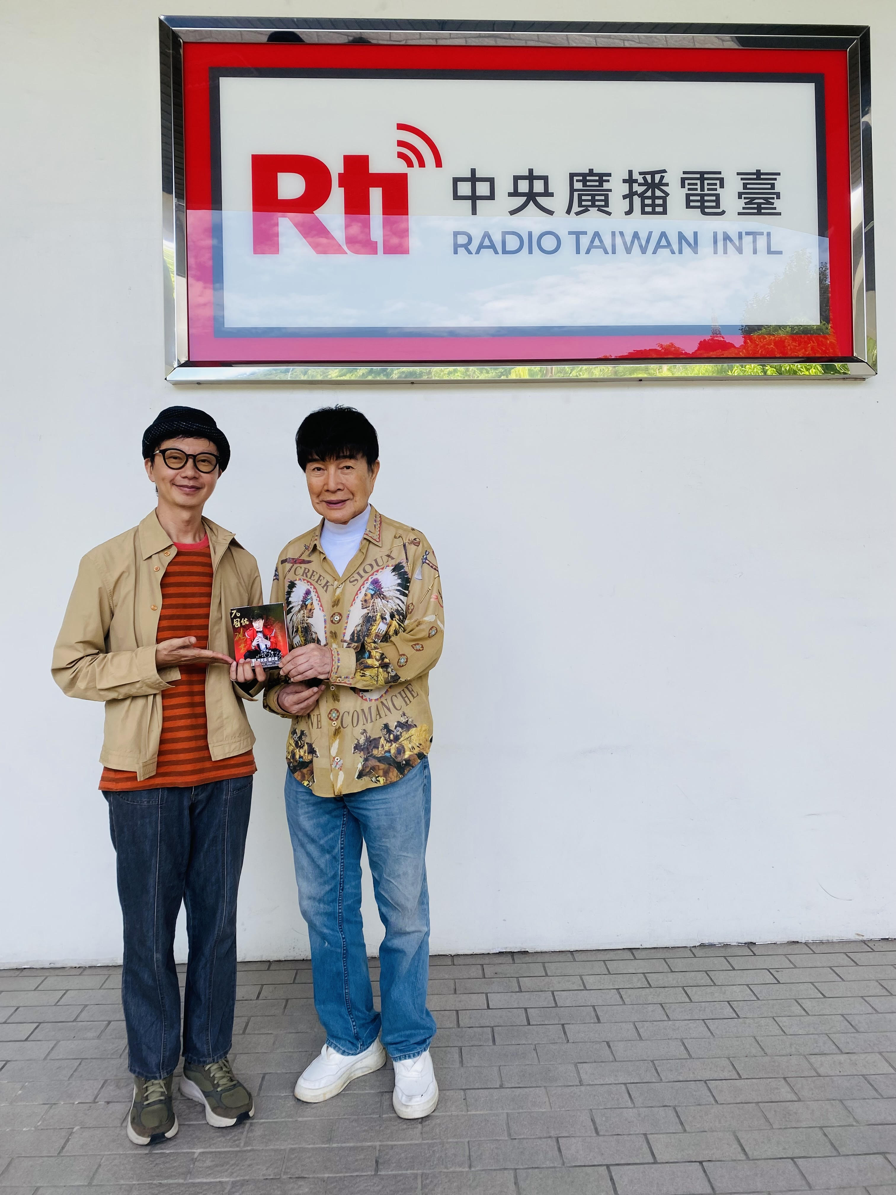專訪謝雷介紹最新專輯(一)