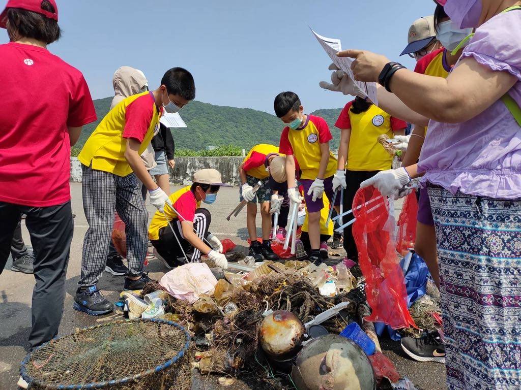 人與海的距離