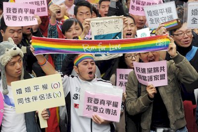 立專法V.S修民法？ 婚姻平權的結如何解