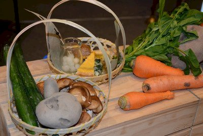 全球糧食危機 捐即期食品非根本之道