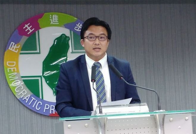 國體法、前瞻預算三讀 民進黨表感謝