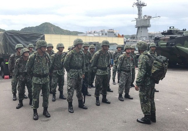 士官轉任少尉軍官 資格再放寬
