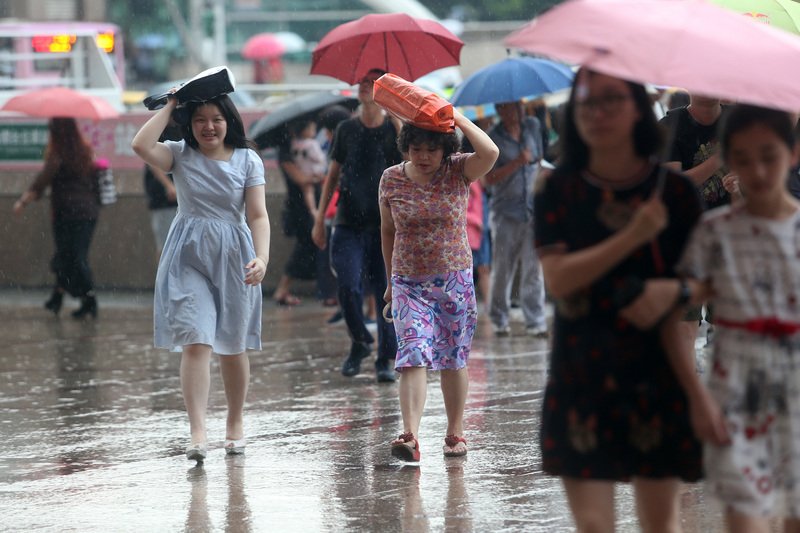 降雨擴大 明後天供電燈號估由紅轉橘