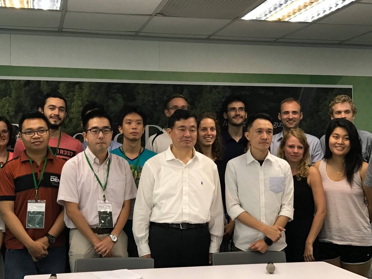 民進黨邀外籍生文化旅行 體驗台灣民主之路