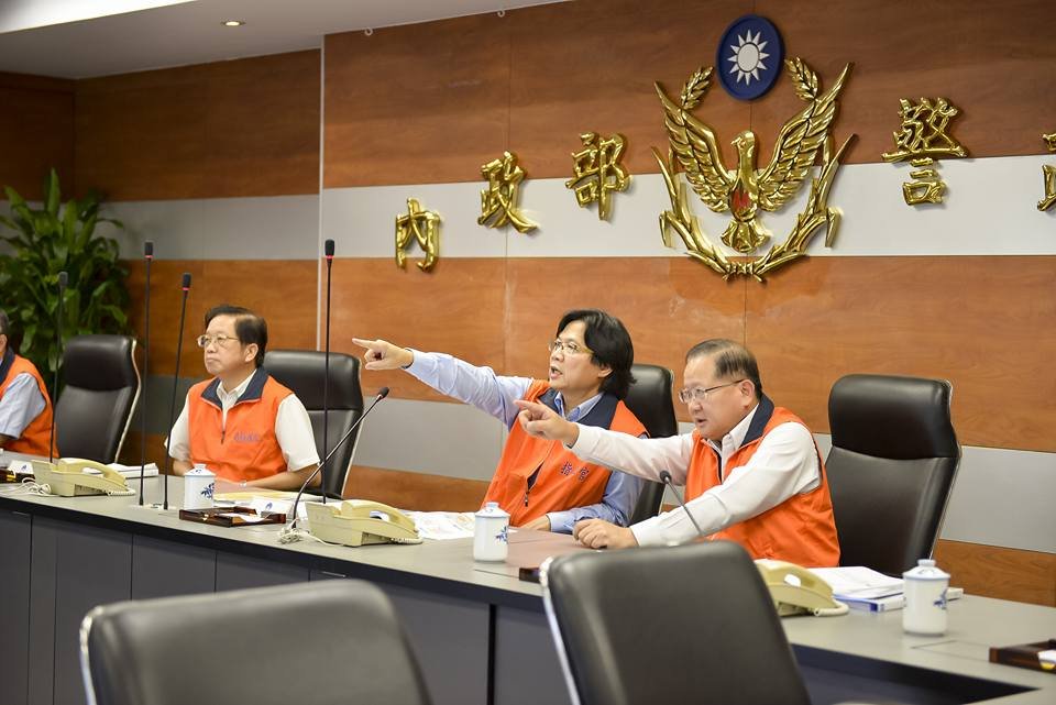 視察中央指揮中心 葉俊榮指示加強維安