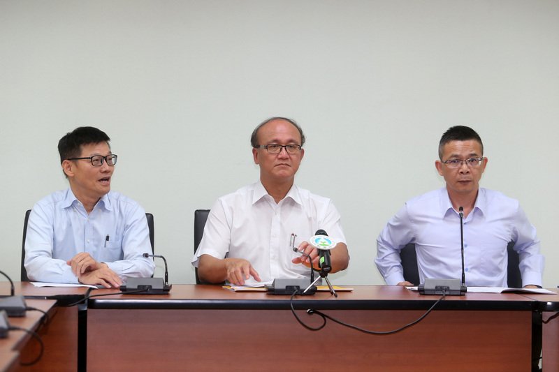 課審會底定文言比例 推薦選文23日再議
