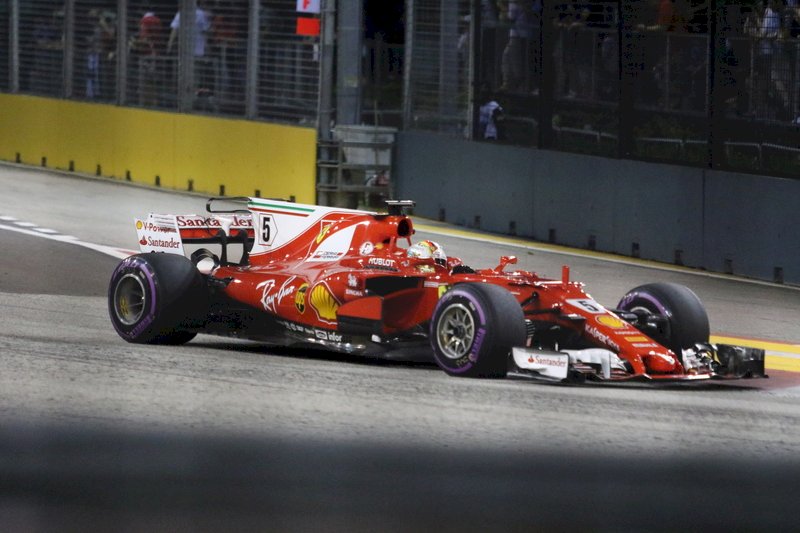 F1新加坡大獎賽 法拉利隊維泰爾奪桿位