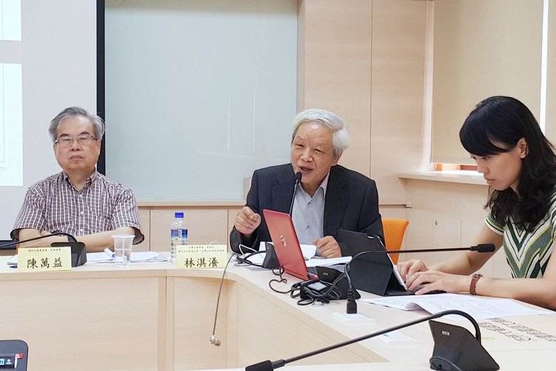 課綱文言比例降 向陽：好的開始