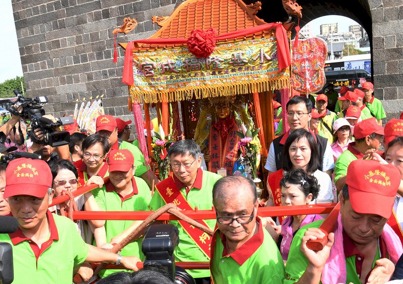 金面媽祖回鑾台北城 將與湄洲媽祖會香