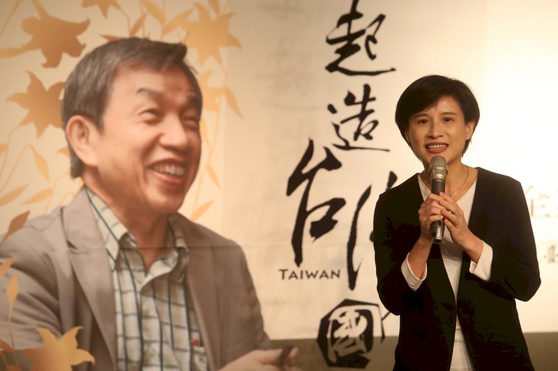 鄭麗君談張炎憲 重建歷史助國家發展