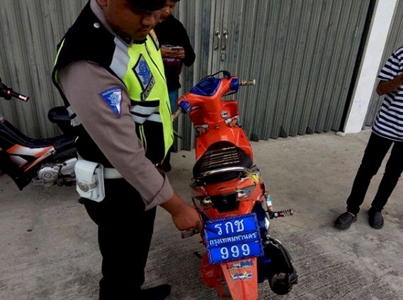 印尼怪流行 騎機車掛泰國車牌正潮
