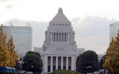 日本年輕選民特徵 保守及低投票率