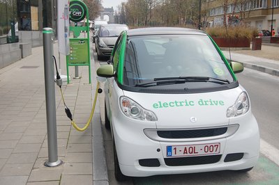 消費者報導：電動車比內燃機車輛更可靠