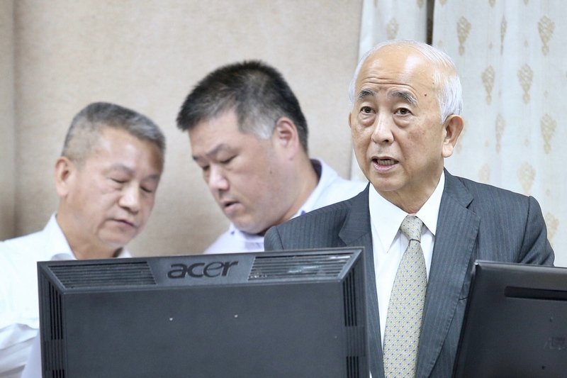 蔡慶年為慶富案請辭？財部：未收到辭呈