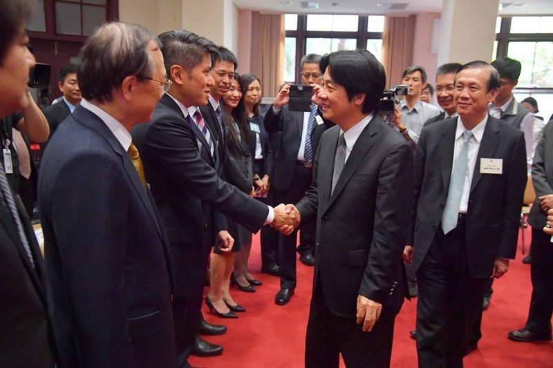 推新南向 賴揆：要西進也要南向