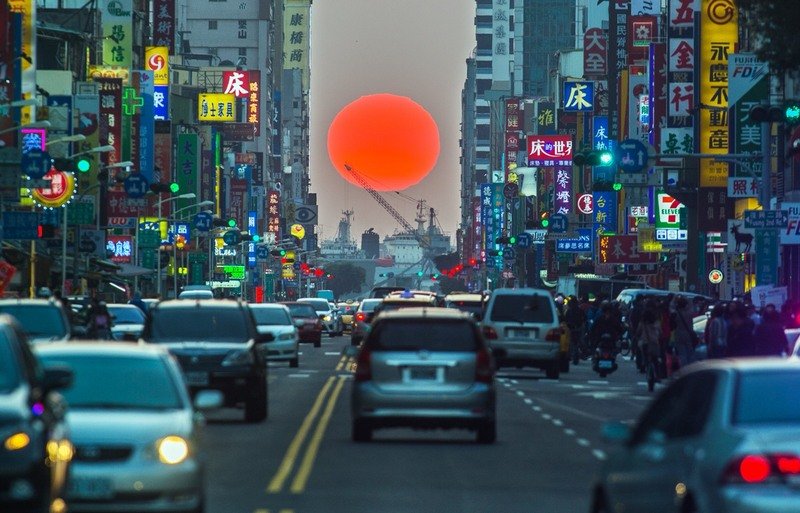高雄封街看懸日 天氣差不減活動熱度