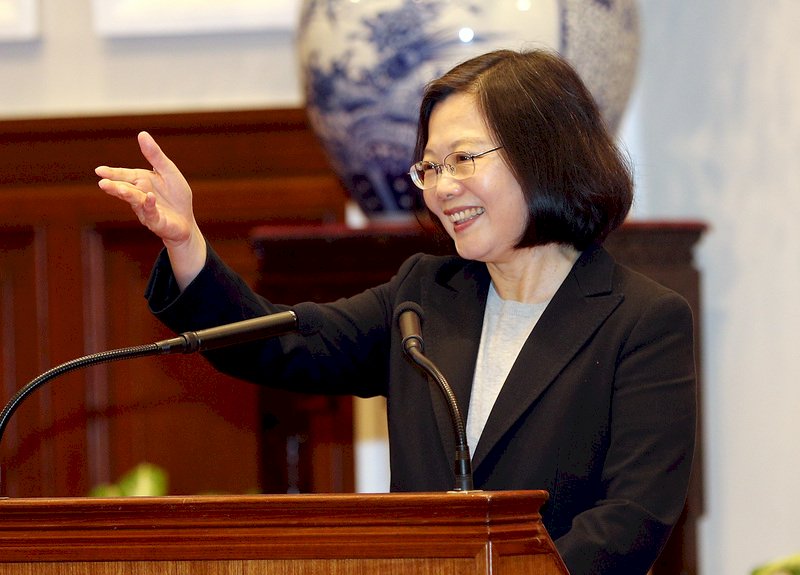 總統：提升整體技能水準 台灣將立不敗之地