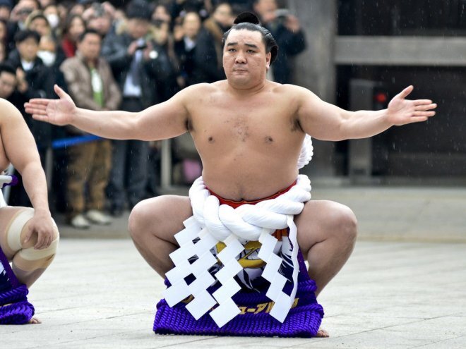 日相撲橫綱日馬富士致歉 宣布引退