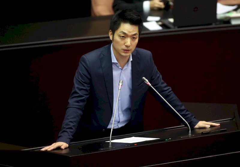 天災假入法完成初審 院會前須黨團協商