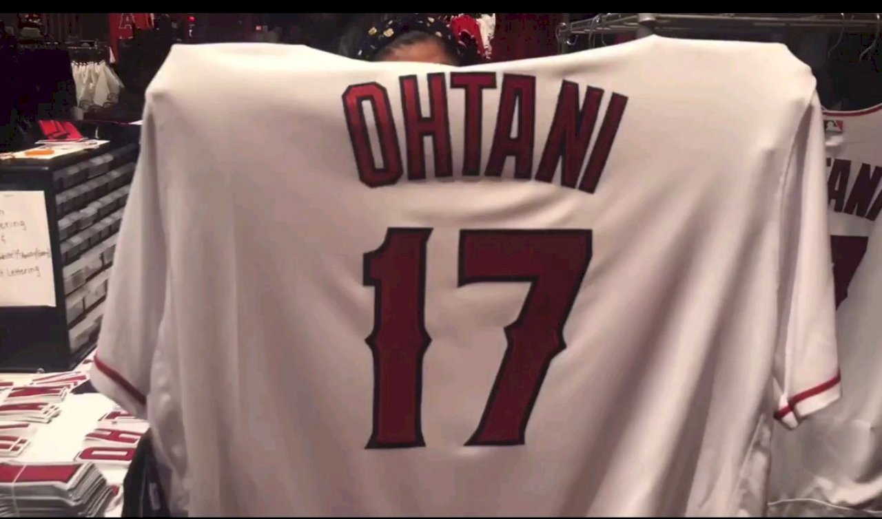 大谷翔平加盟天使 球衣背號17