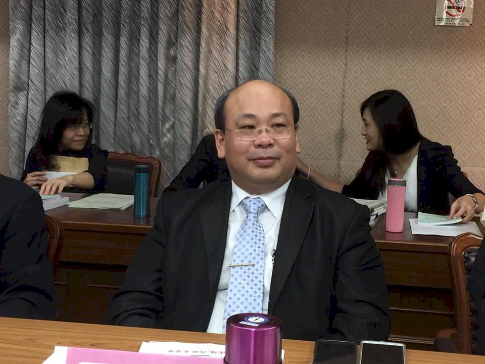 不在籍公投 中選會：需有法律依據