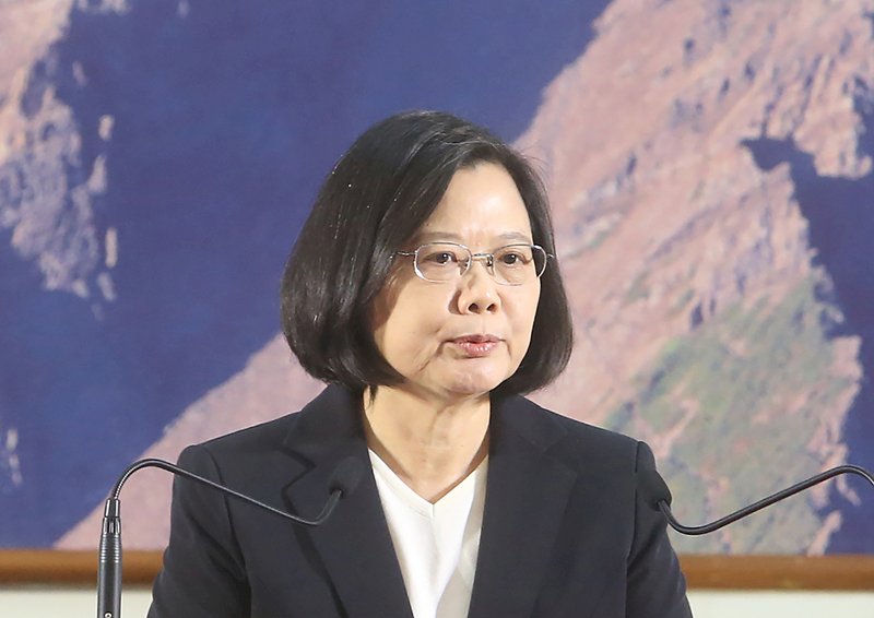 總統：空污無關政治 盼兩岸共同解決