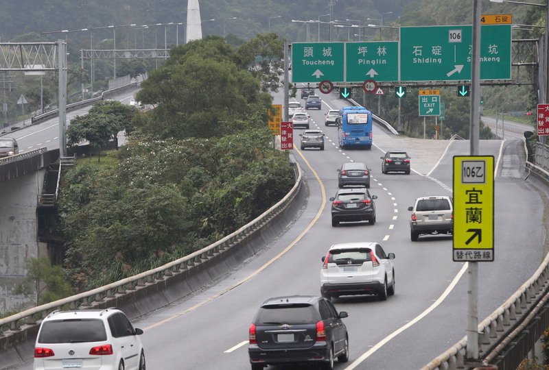 高公局：初一國5午後恐車多壅塞