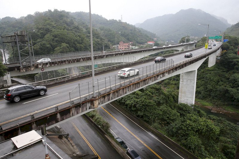 元旦連假第二天 國道10路段易塞