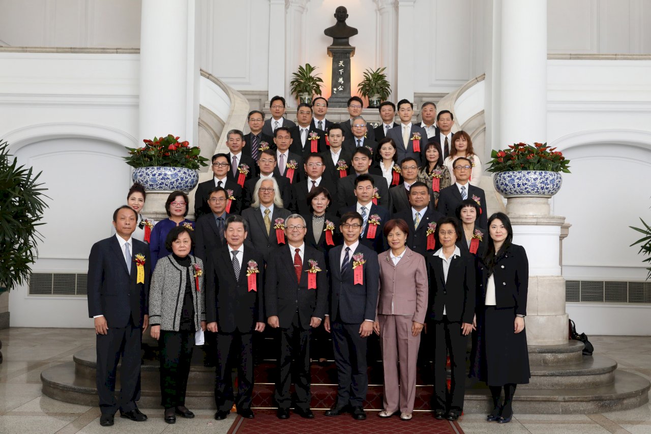 總統：公共工程影響大 盼業者當自己家來蓋