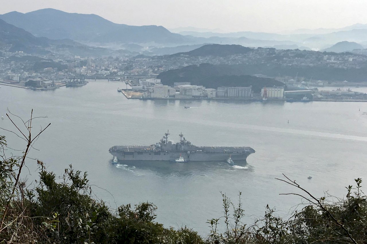美兩棲突擊艦入佐世保港 可搭載F-35B