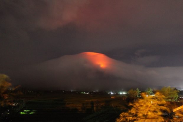 菲律賓馬永火山或爆發 1萬2千人撤離