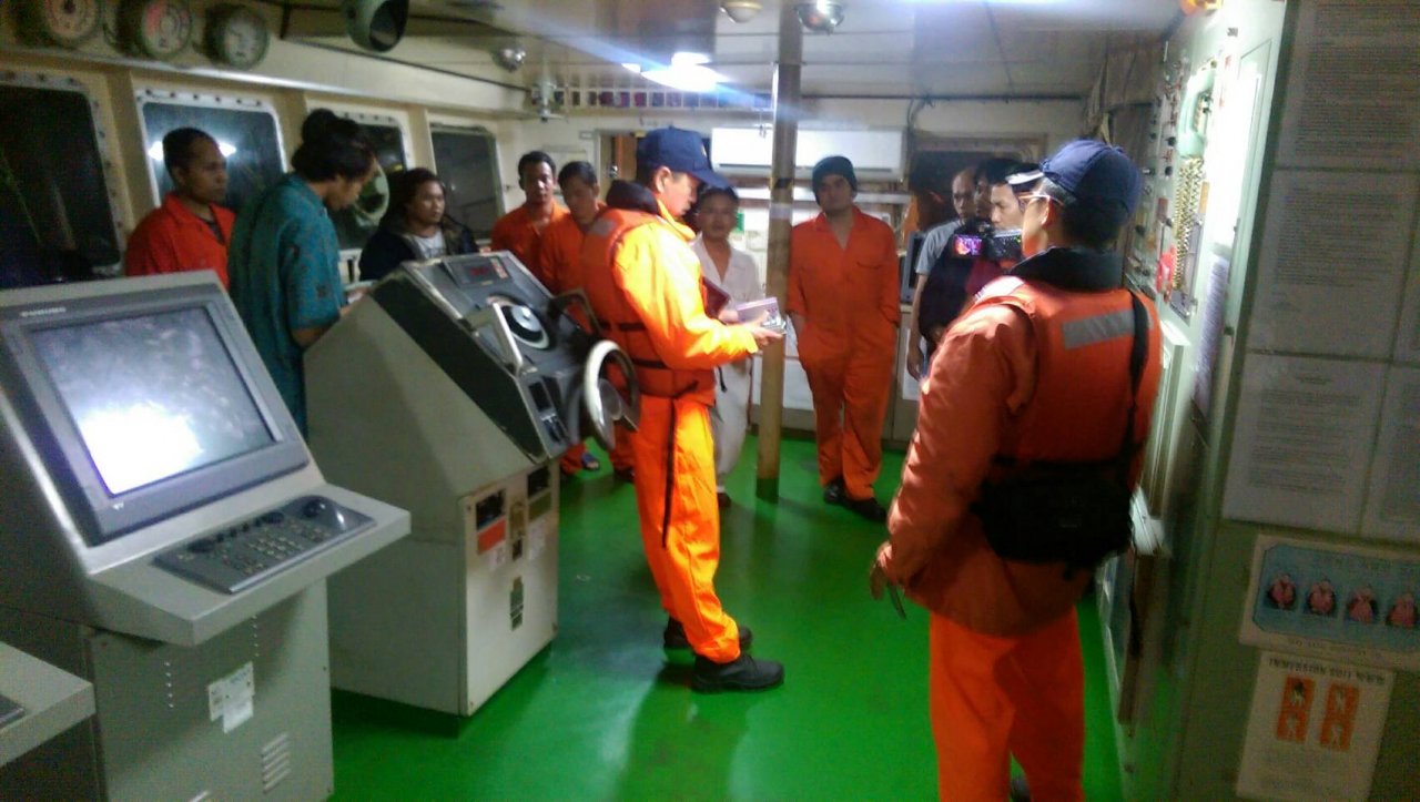 疑替北韓駁油 海巡登檢帛琉籍油輪