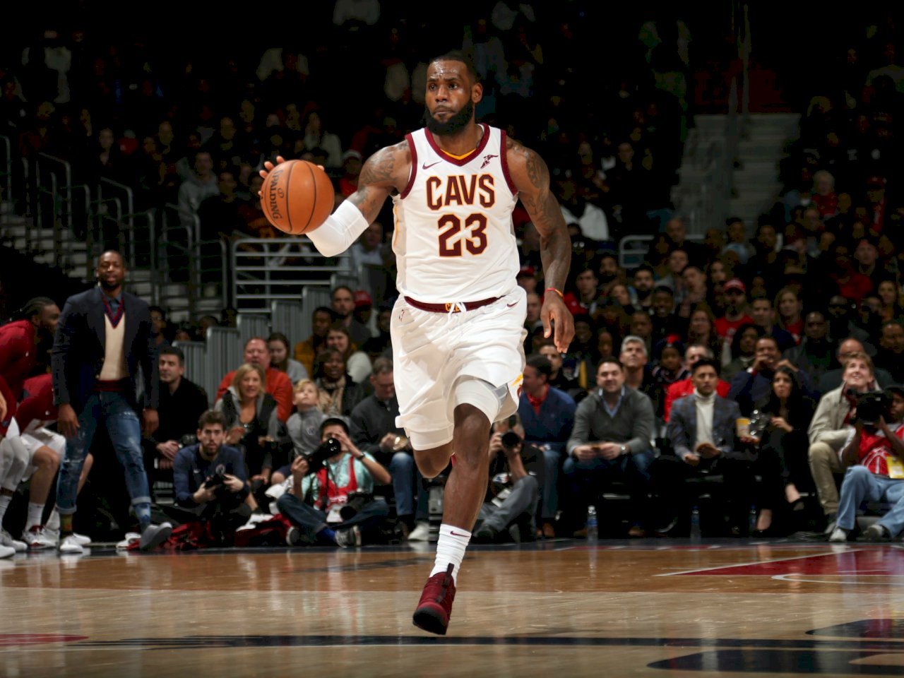 詹姆斯叩關成功 NBA最年輕3萬分得主