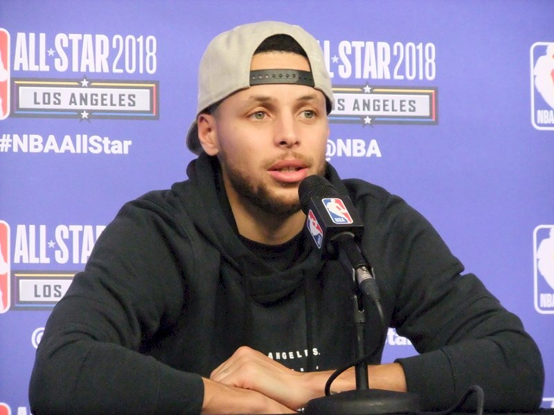 NBA柯瑞手術缺陣3個月 父親：一定參加奧運