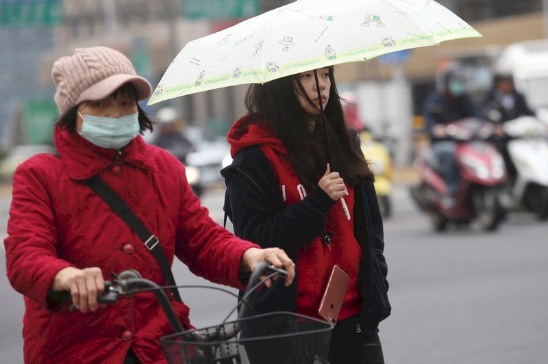 北台灣濕涼 8日強烈大陸冷氣團探9度
