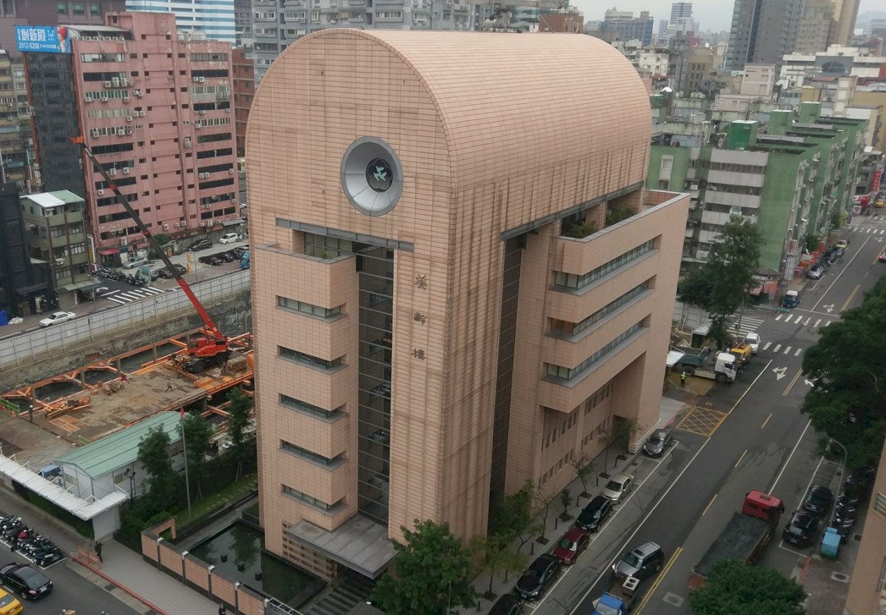 以不當取得財產購置土地蓋樓 黨產會命婦聯會美齡樓移轉國有