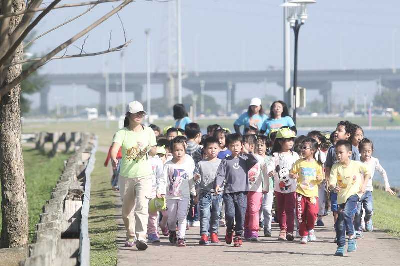 天氣晴朗穩定 白天高溫30度