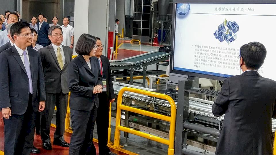 總統：智慧機械帶動轉型 並吸引企業回流