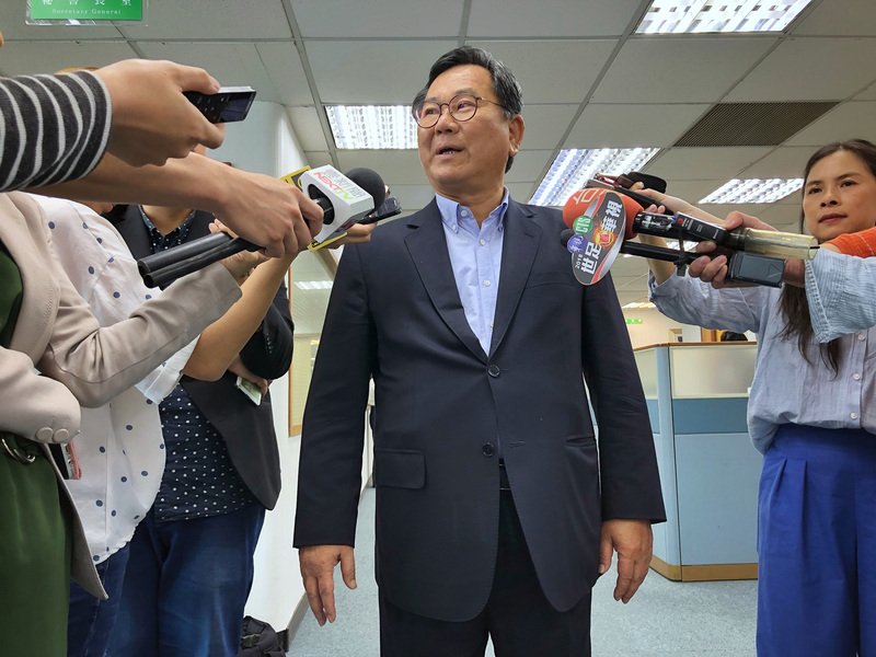 柯道歉換禮讓？綠選對會：徵詢程序不受影響