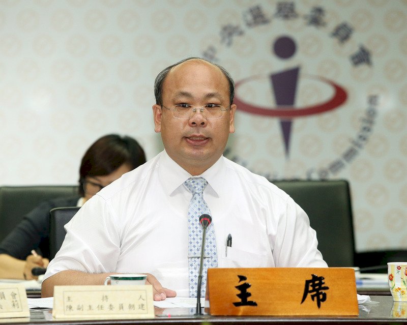 公投綁大選 規劃一案一票、分開領分開投