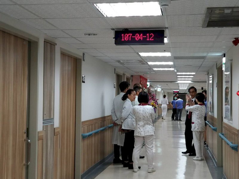 護病比入法最快8月實施 違法最重可停業