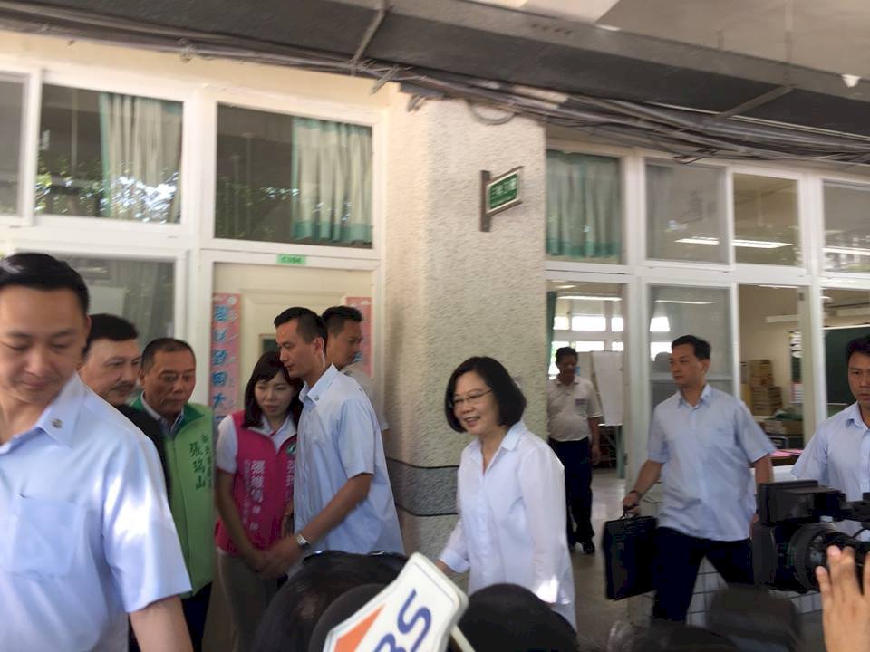 余天爭取連任新北主委 總統：是唯一候選人