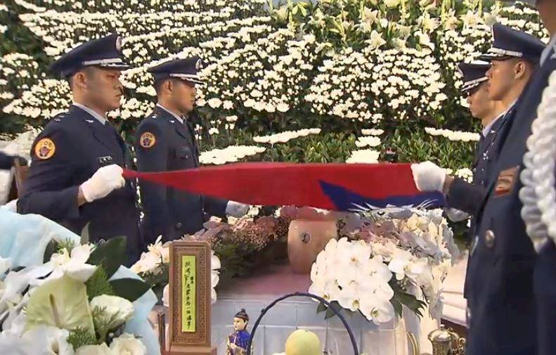 吳彥霆公祭覆國旗 忠骸安厝忠靈塔