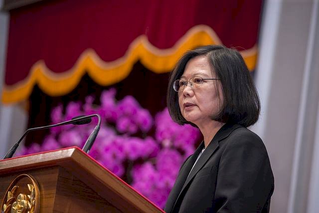 與立委餐敘 總統籲行政部門擬好政策說明
