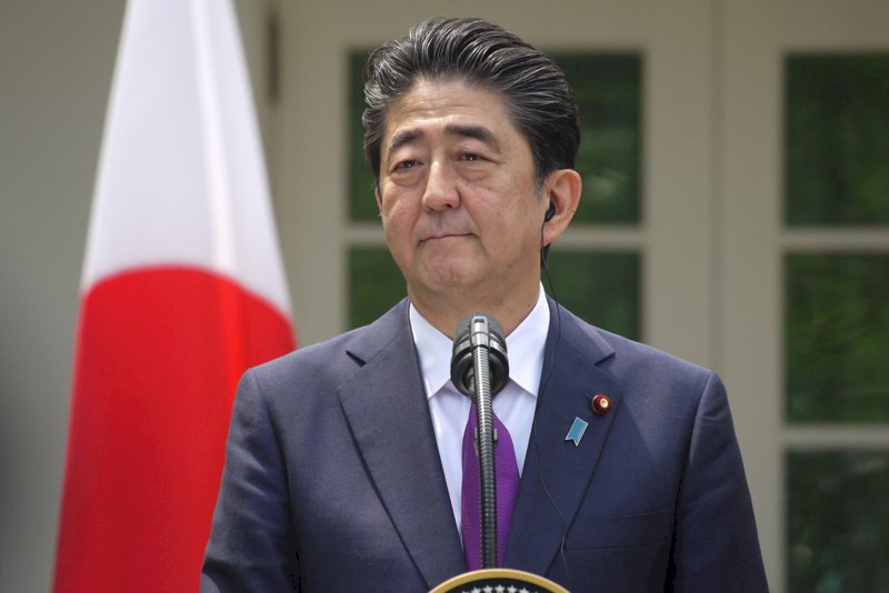 爭取首相連任 安倍朝修憲夢想步步前往