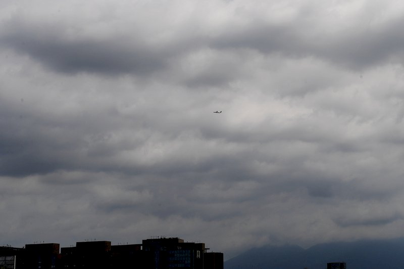 天氣悶熱 山區留意午後雷陣雨