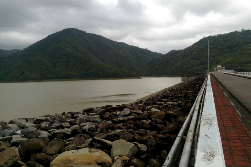 強降雨挹注 屏東牡丹水庫調節水量