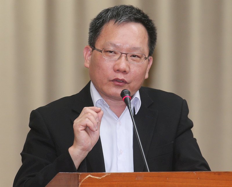 升任財長 蘇建榮低調沈穩曾授課媒體財劃法