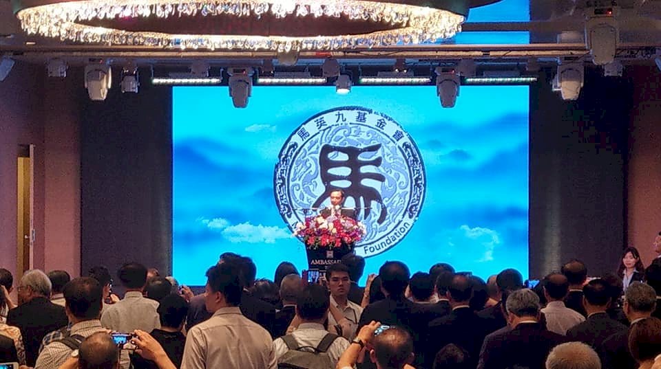 馬英九人氣飆漲 吳敦義：他民調高我們高興